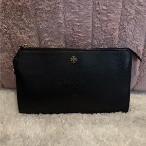 Tory Burch Pebbled Crossbody Wallet